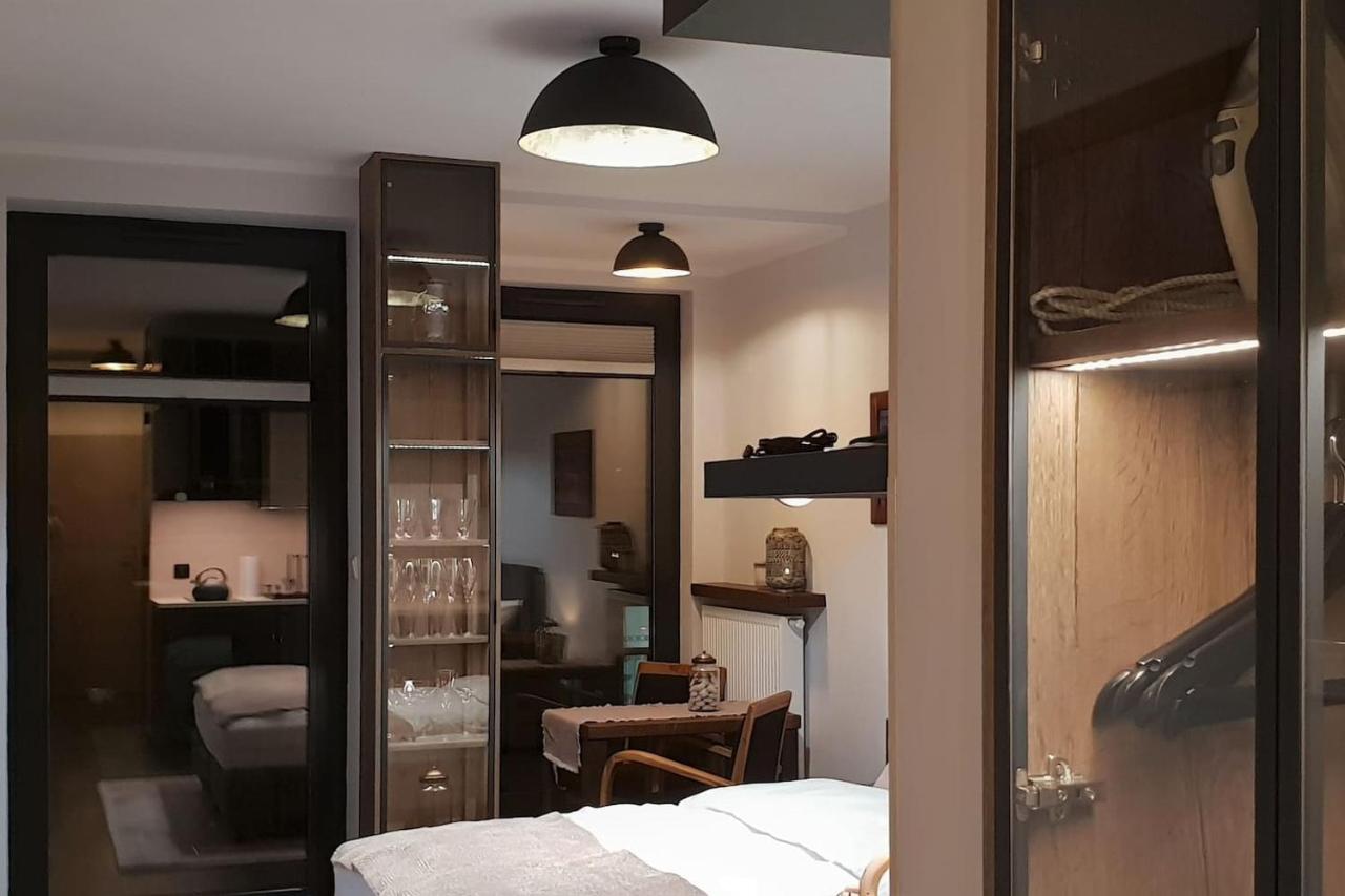 Boutique 108 - Old City, Luxury Apt. With A Garage คราคูฟ ภายนอก รูปภาพ