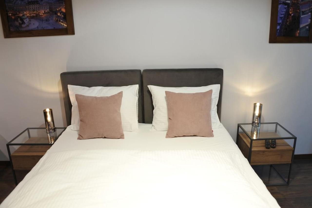 Boutique 108 - Old City, Luxury Apt. With A Garage คราคูฟ ภายนอก รูปภาพ